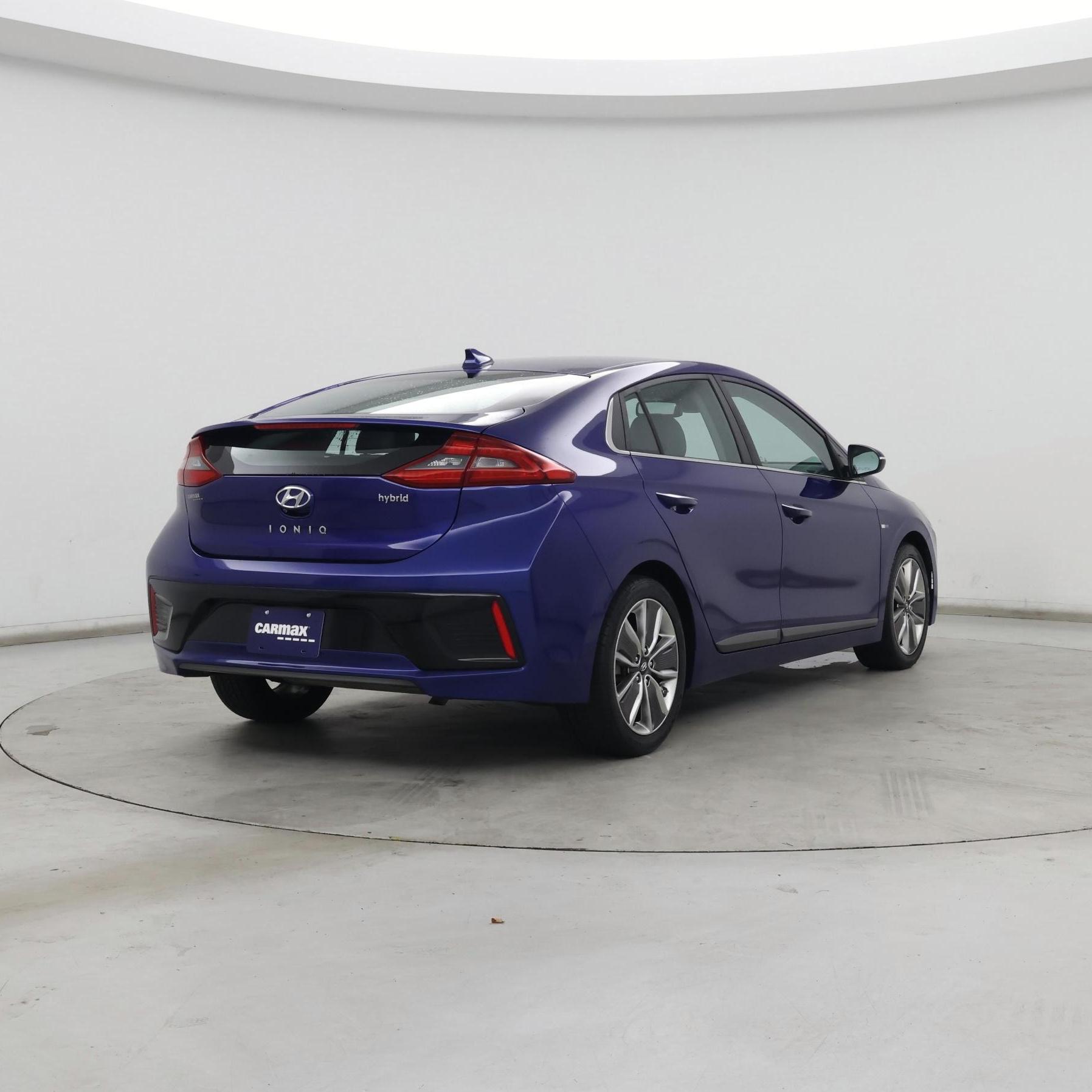Thumbnail: 2019 Hyundai Ioniq - 8