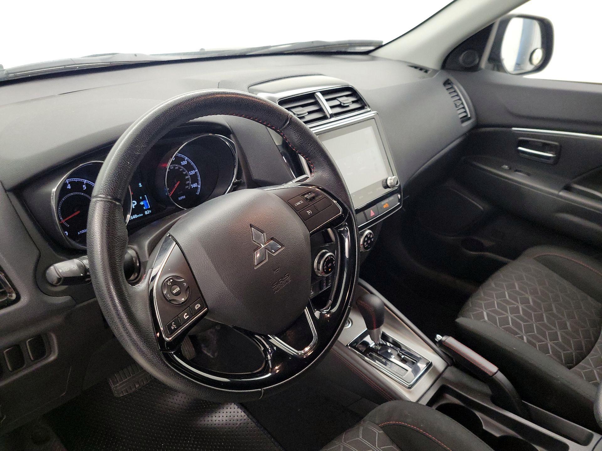 Thumbnail: 2022 Mitsubishi Outlander Sport - 9