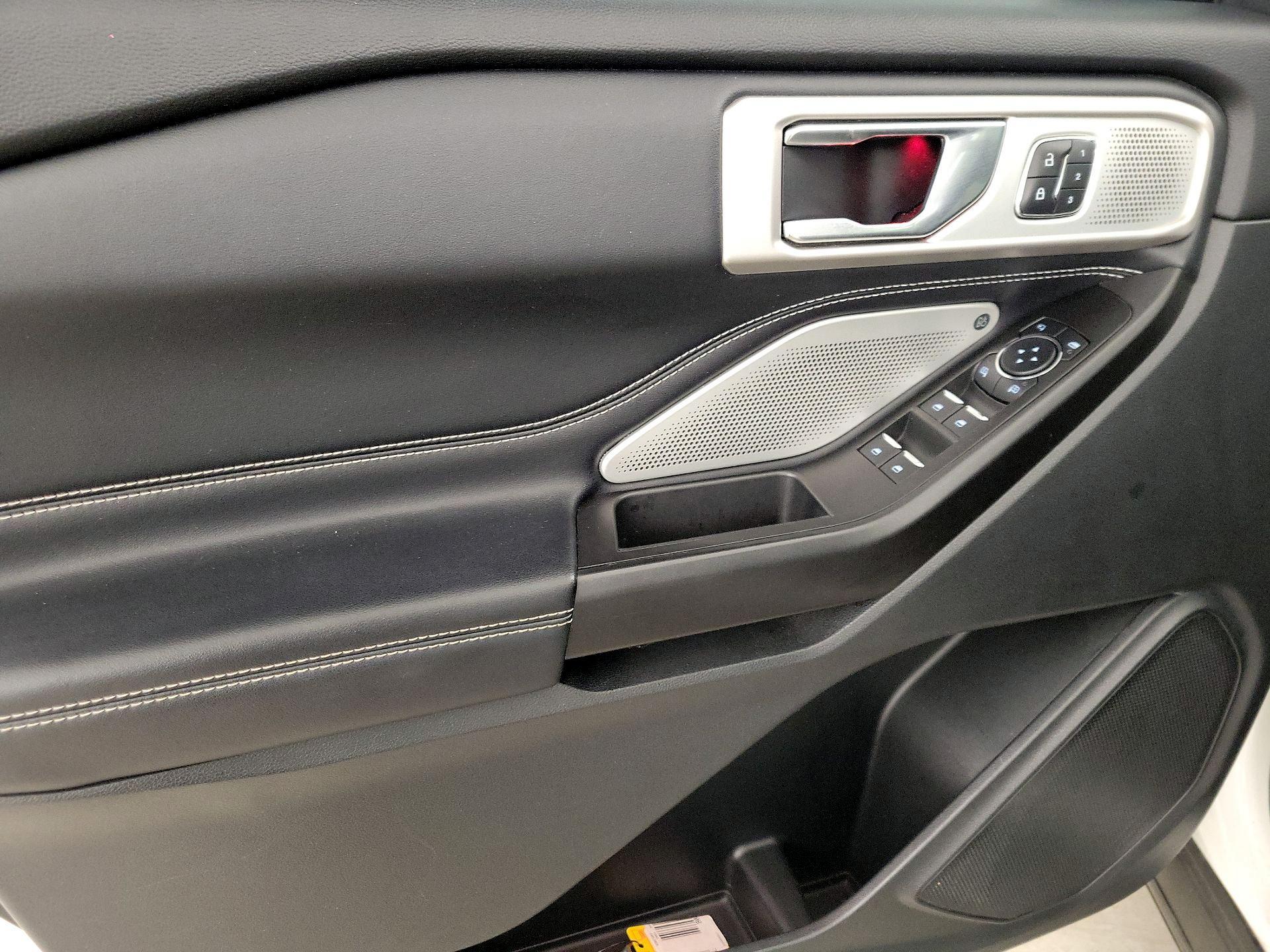 Thumbnail: 2020 Ford Explorer - 12