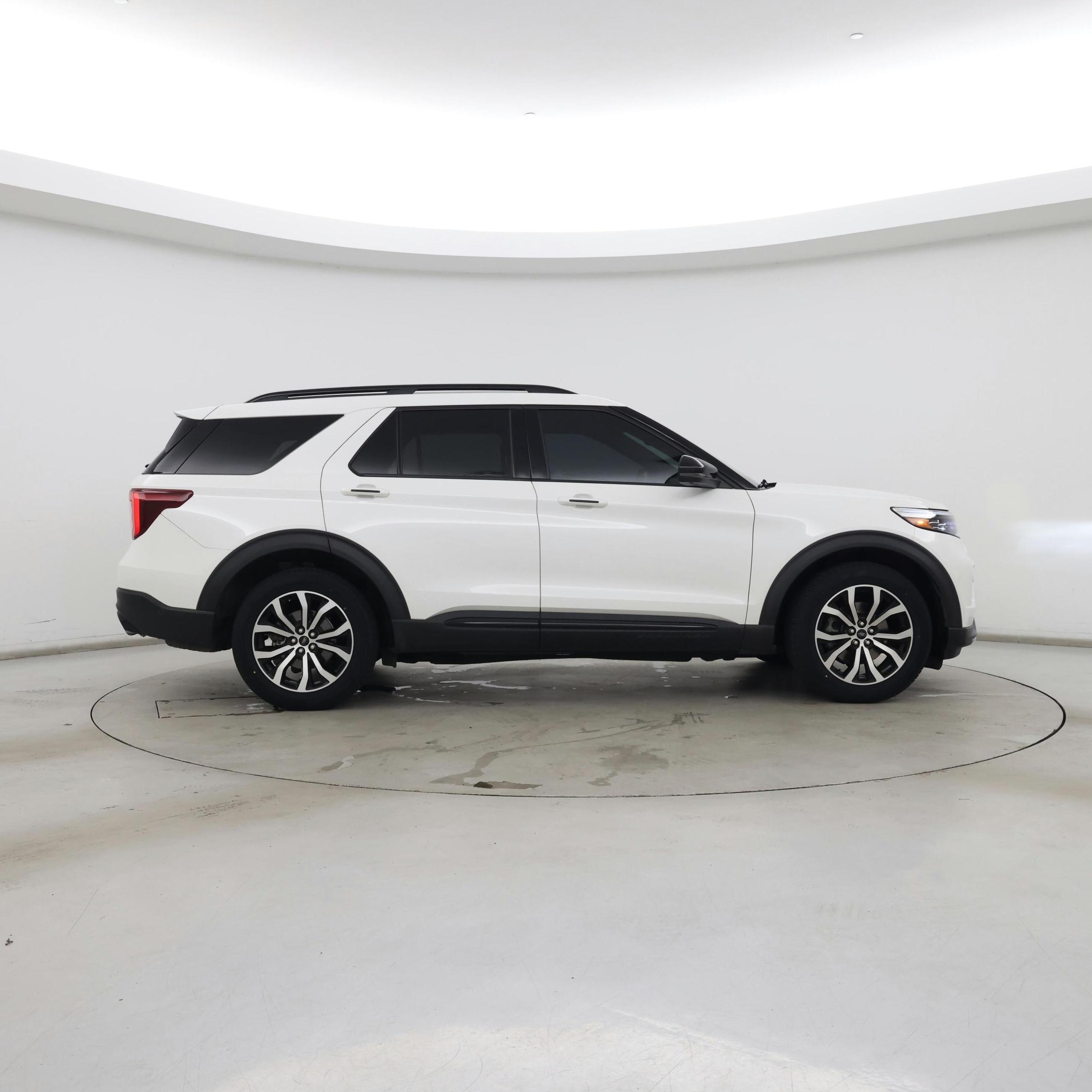 Thumbnail: 2020 Ford Explorer - 7