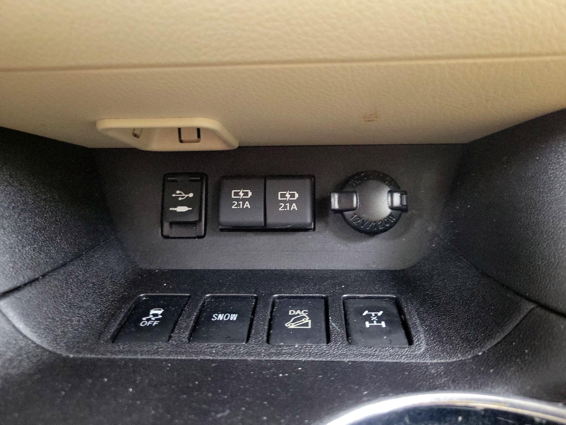Thumbnail: 2019 Toyota Highlander - 18