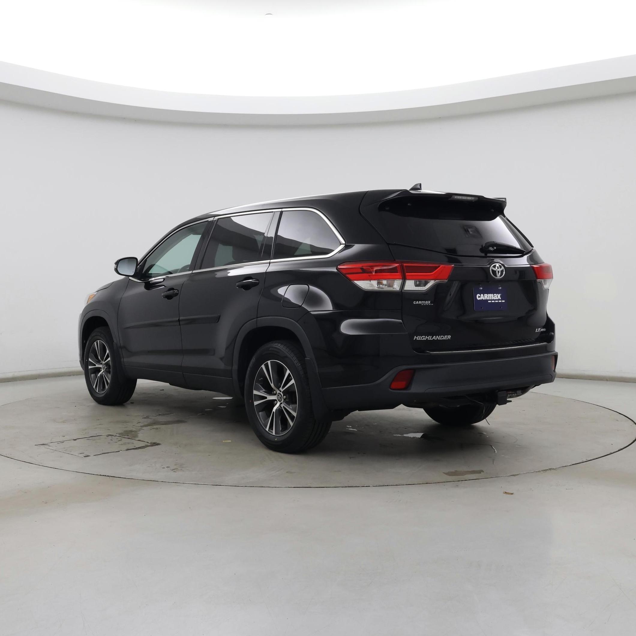 Thumbnail: 2019 Toyota Highlander - 2