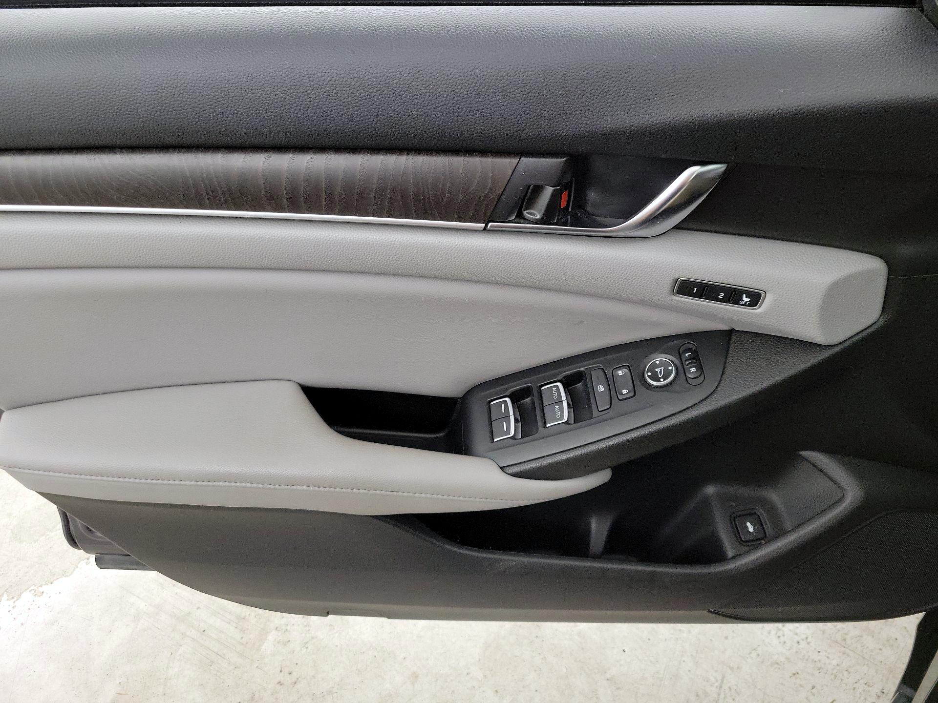 Thumbnail: 2018 Honda Accord - 12