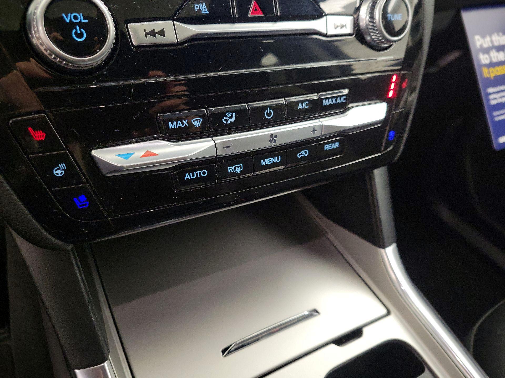 Thumbnail: 2023 Ford Explorer - 17