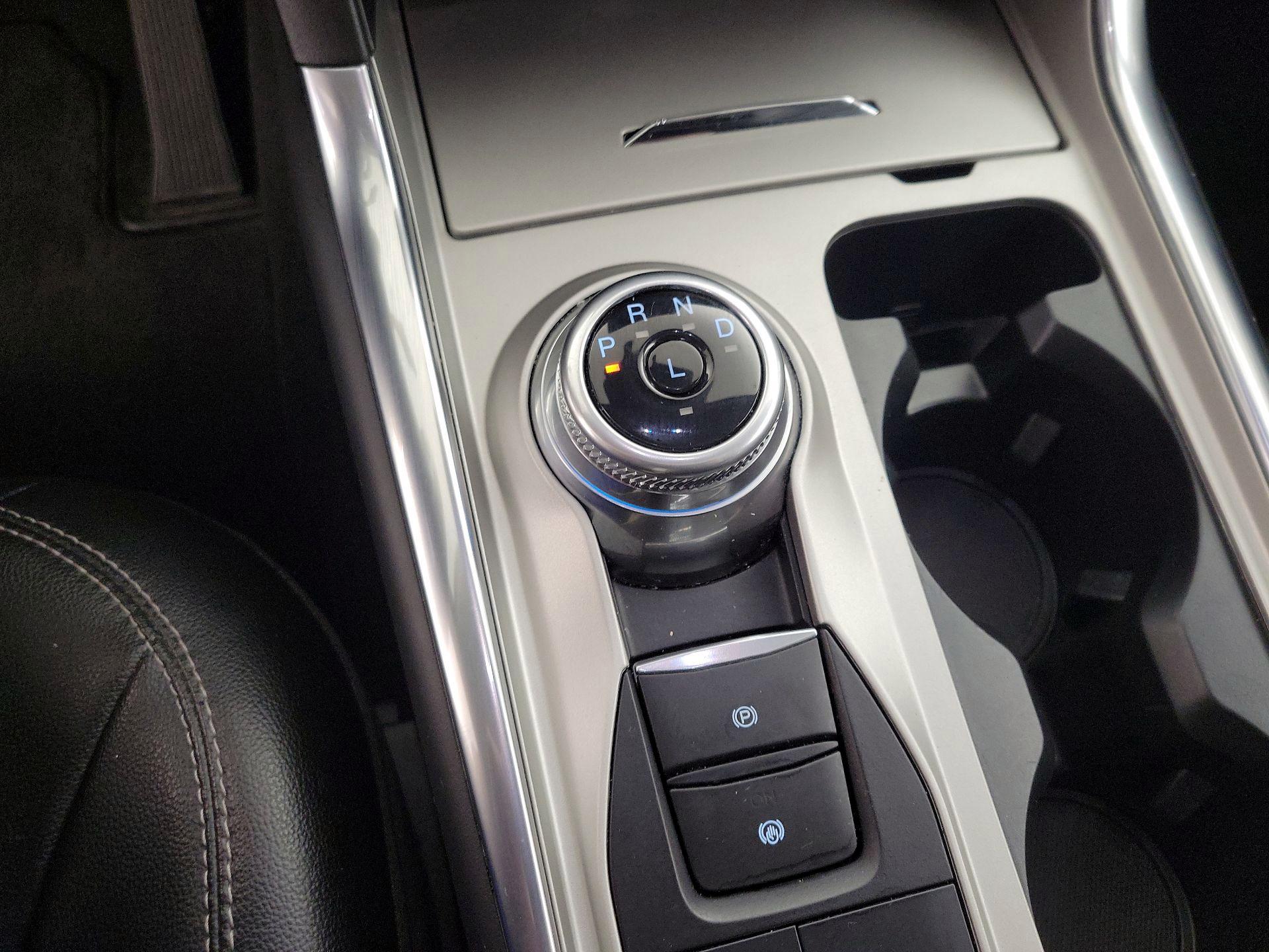 Thumbnail: 2023 Ford Explorer - 18