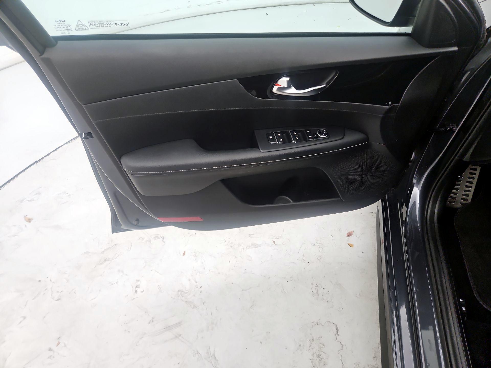 Thumbnail: 2023 Kia Forte - 12