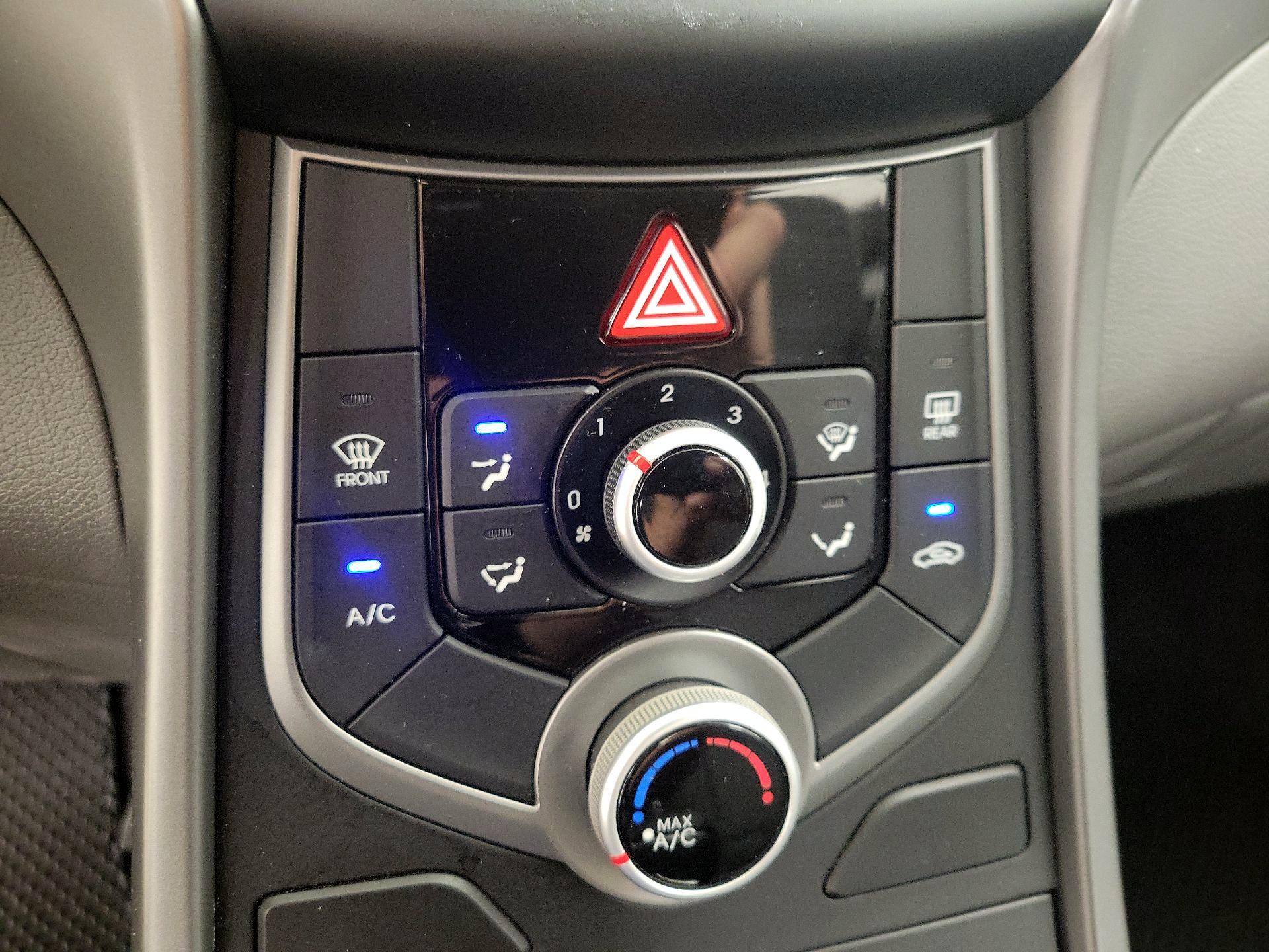 Thumbnail: 2016 Hyundai Elantra - 15