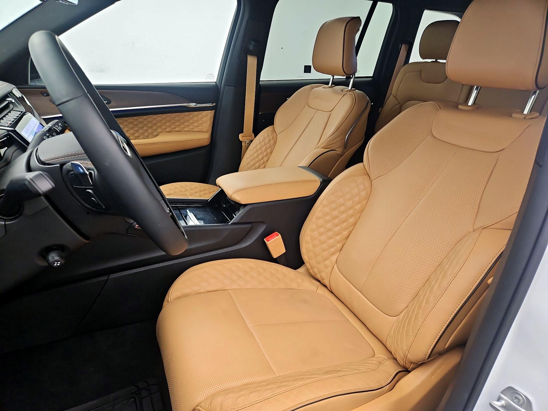 Thumbnail: 2024 Jeep Grand Cherokee - 11