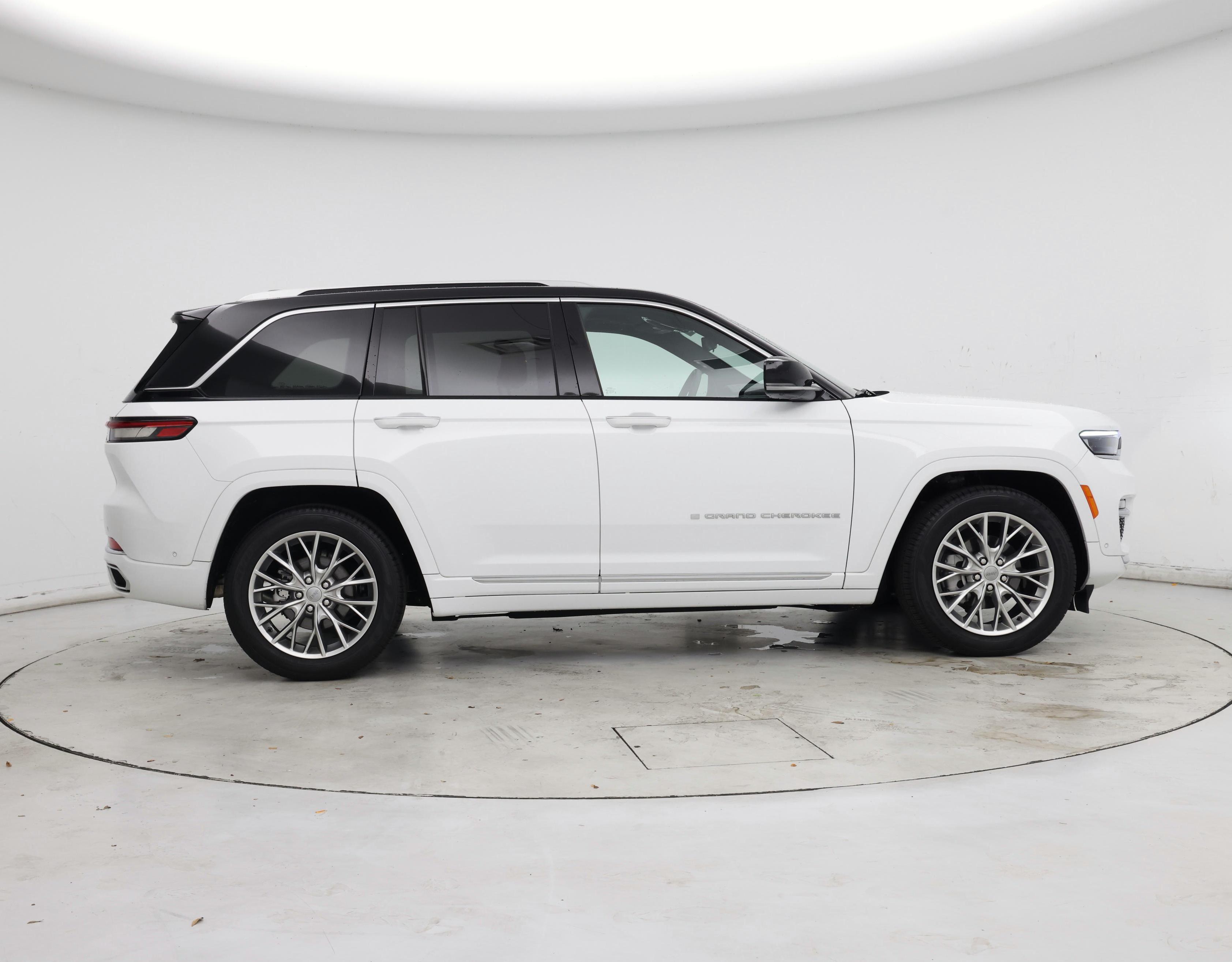 Thumbnail: 2024 Jeep Grand Cherokee - 7