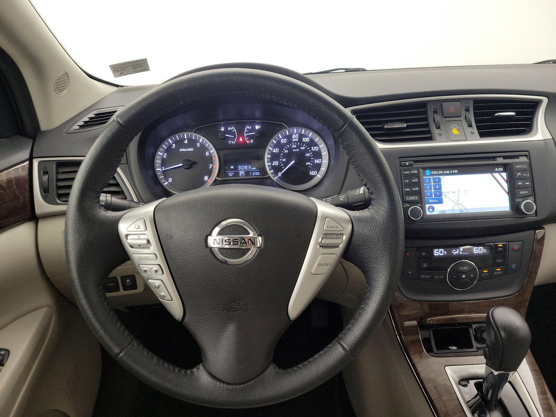 Thumbnail: 2015 Nissan Sentra - 10
