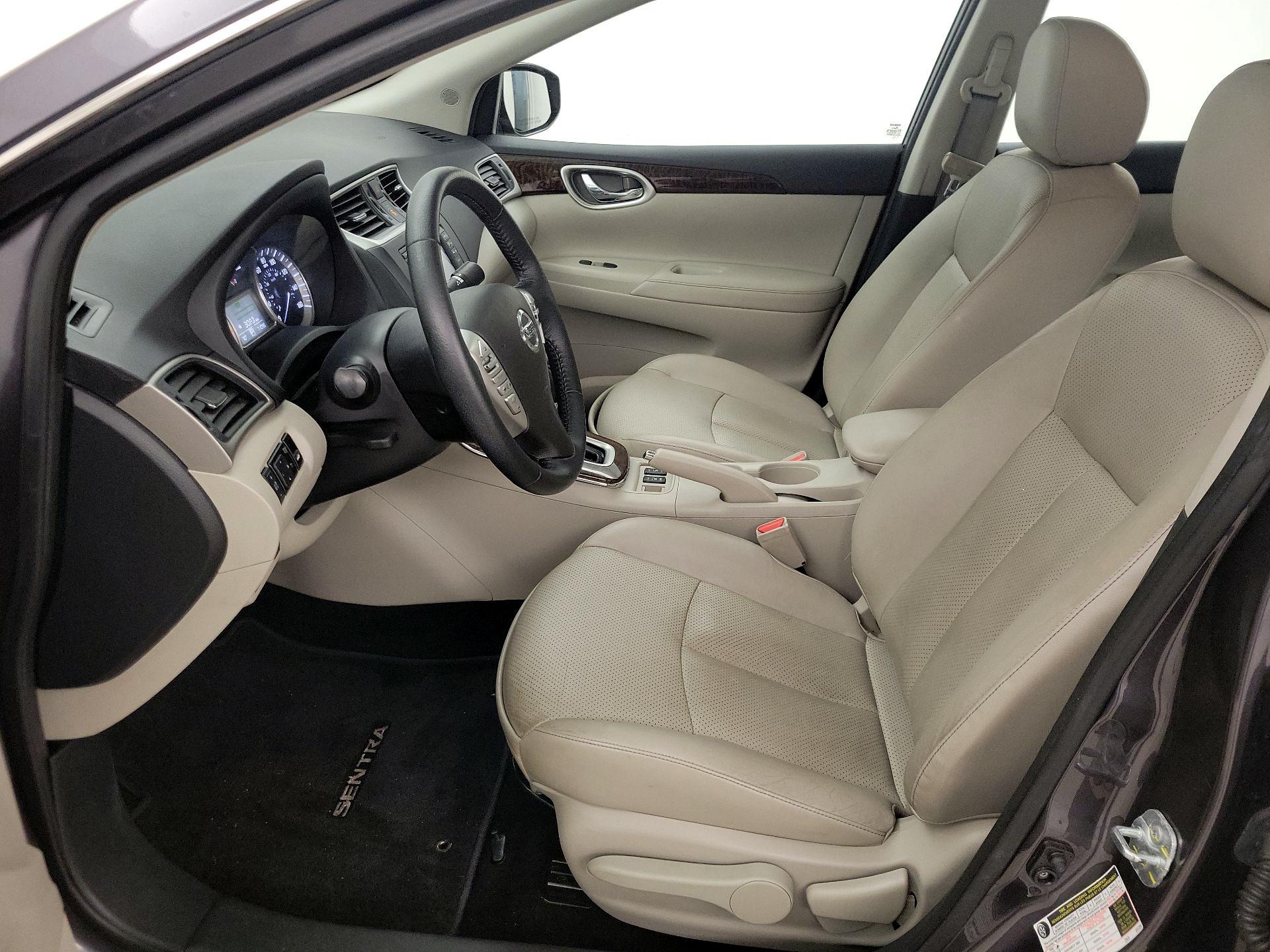Thumbnail: 2015 Nissan Sentra - 11