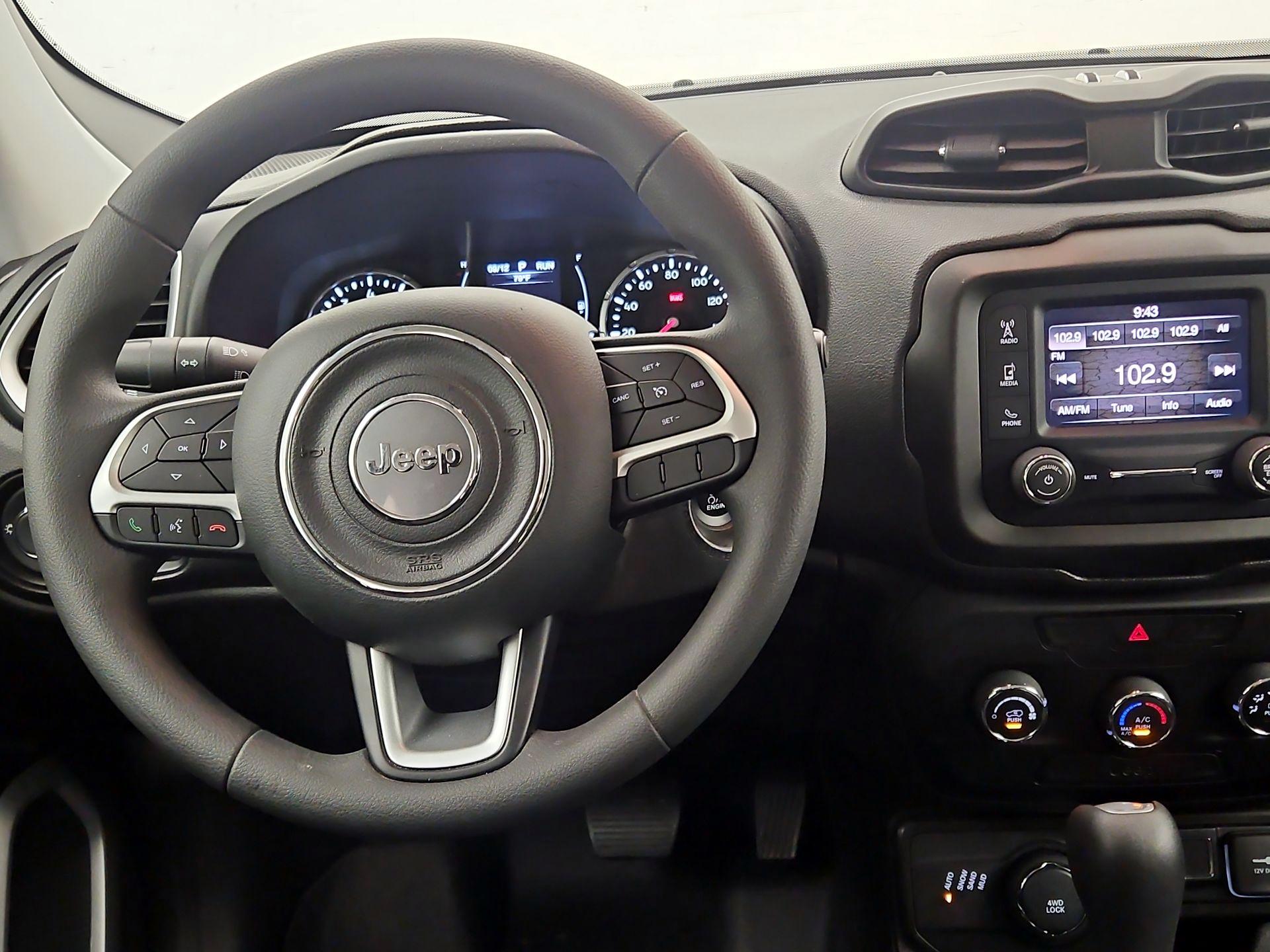 Thumbnail: 2020 Jeep Renegade - 10