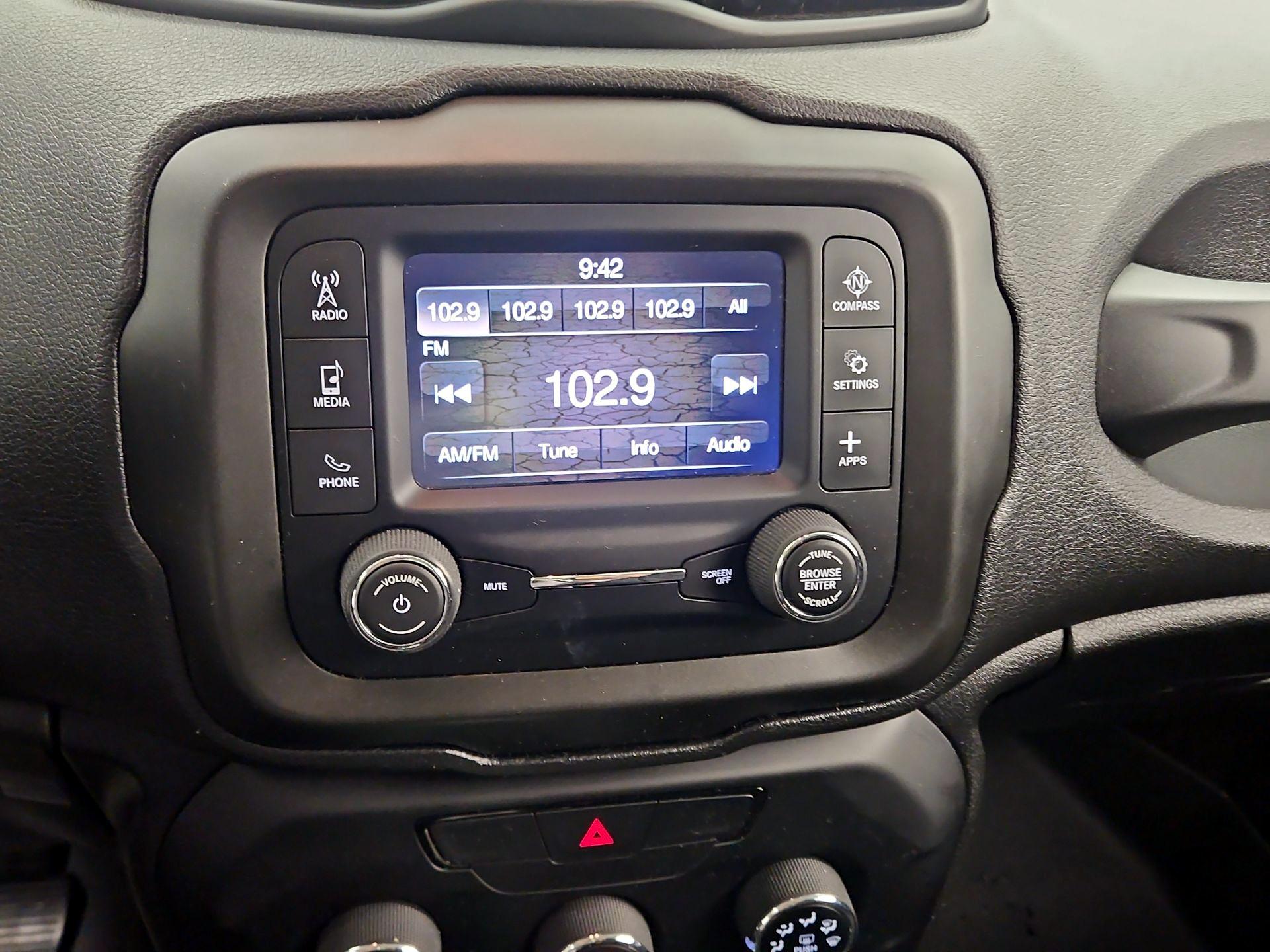 Thumbnail: 2020 Jeep Renegade - 15