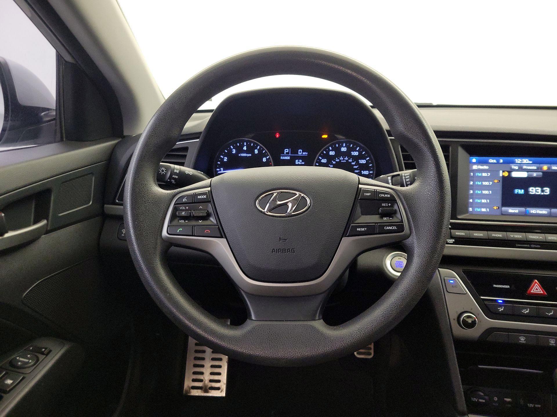 Thumbnail: 2018 Hyundai Elantra - 10