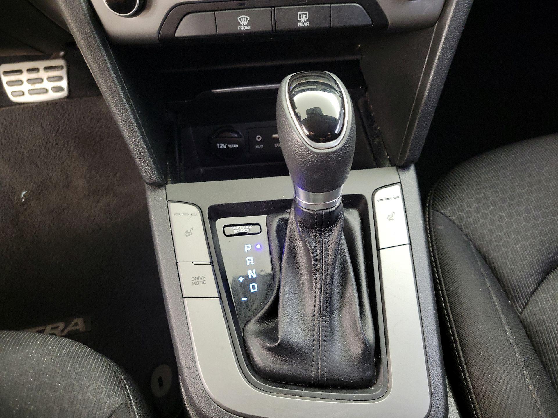 Thumbnail: 2018 Hyundai Elantra - 17