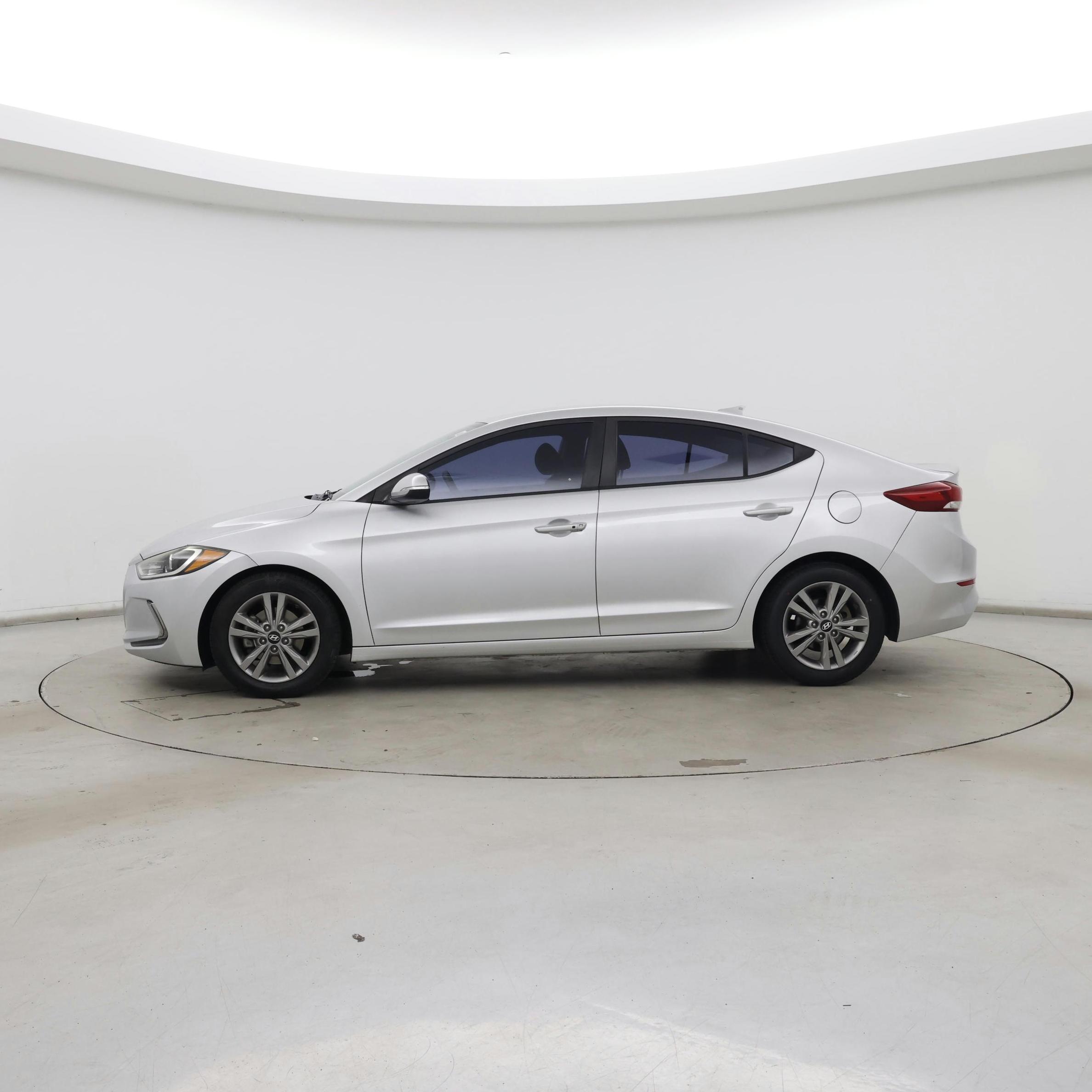 Thumbnail: 2018 Hyundai Elantra - 3