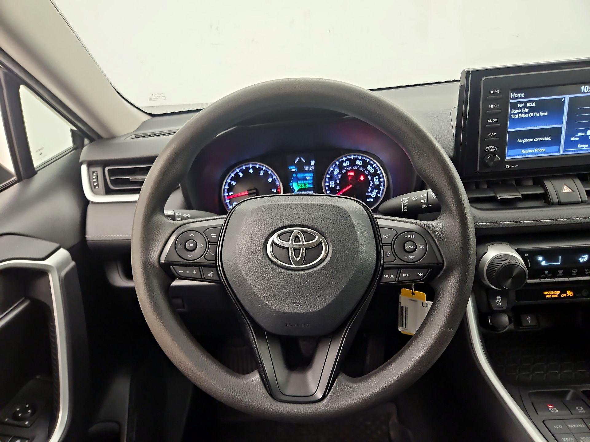 Thumbnail: 2020 Toyota RAV4 - 10