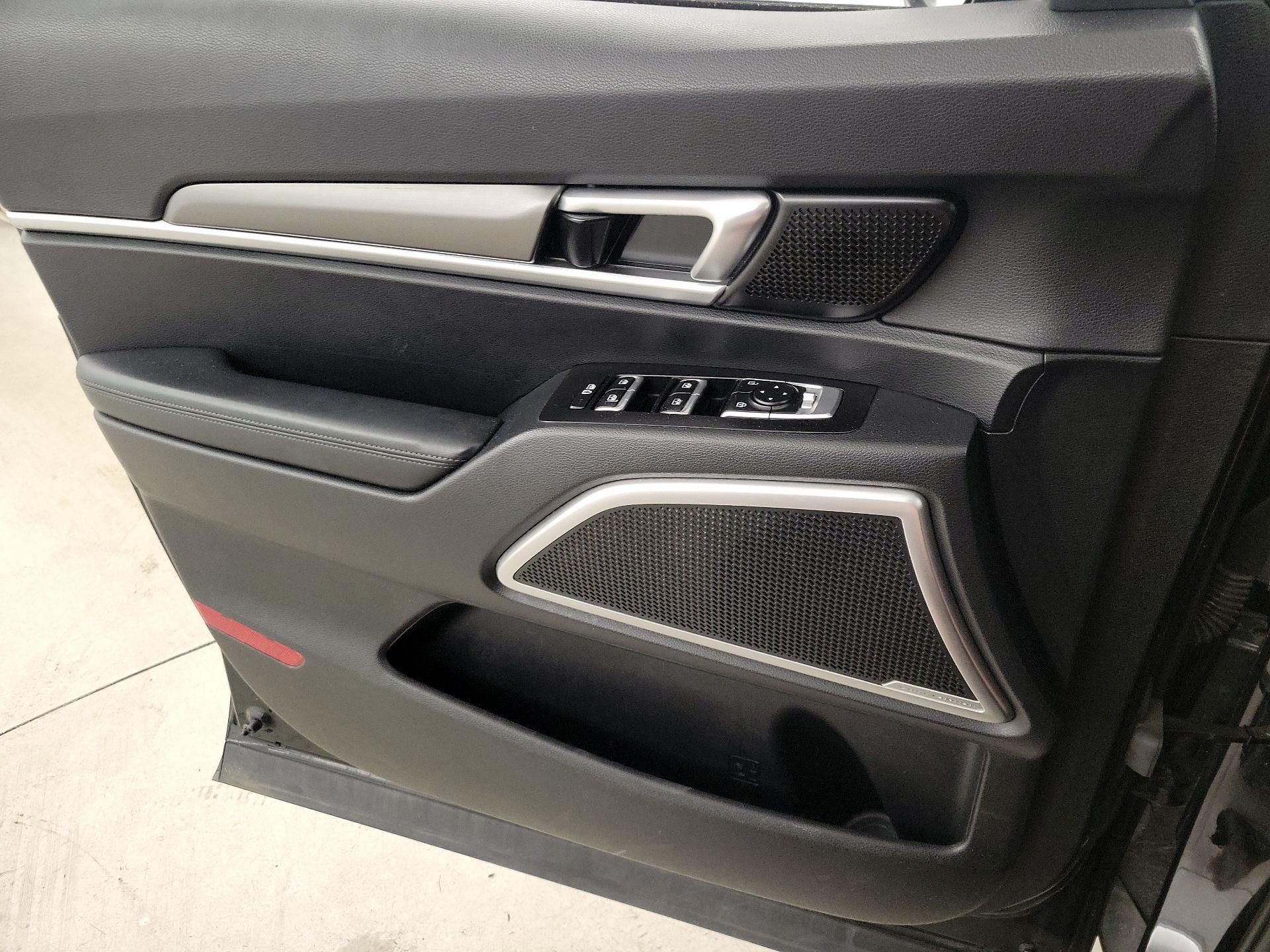 Thumbnail: 2020 Kia Telluride - 12