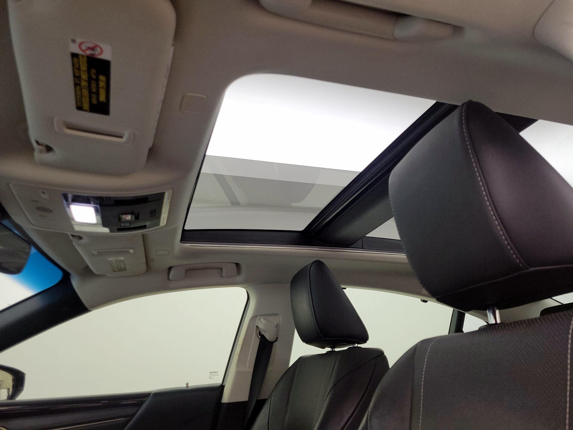 Thumbnail: 2019 Lexus ES - 20