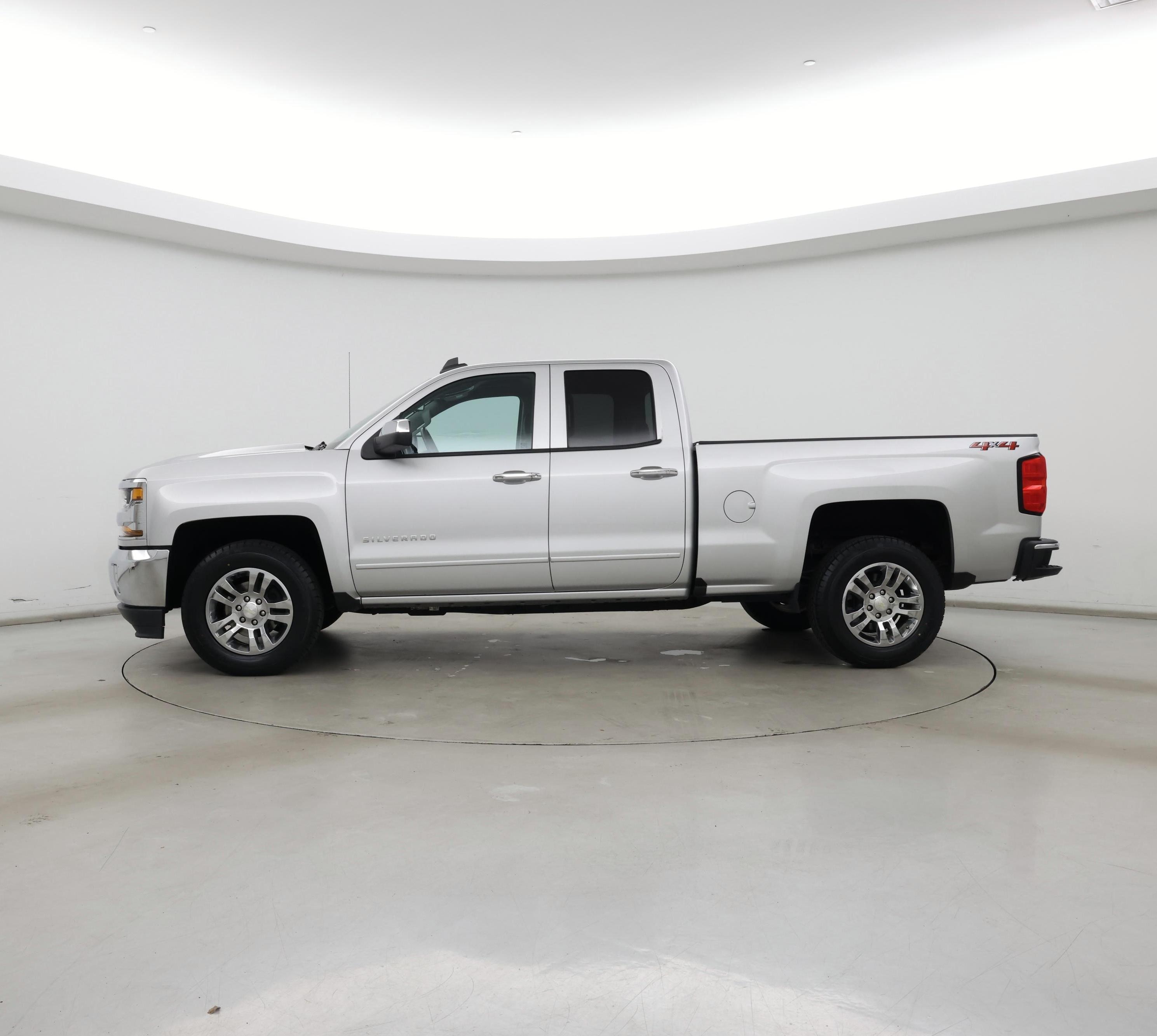 Thumbnail: 2019 Chevrolet Silverado 1500 - 3