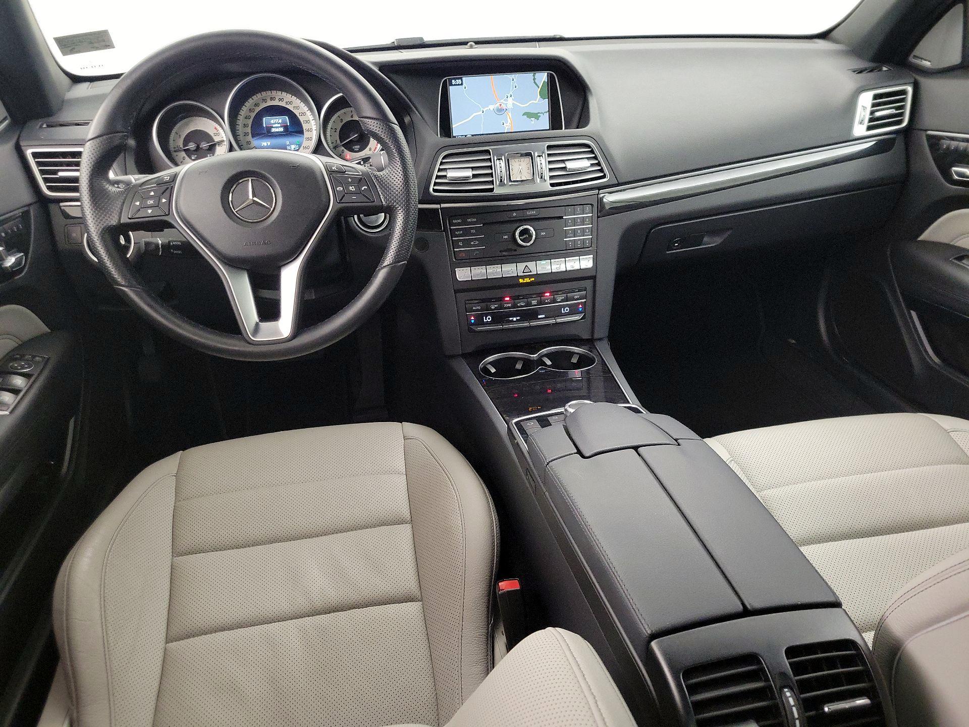 Thumbnail: 2016 Mercedes-Benz E-Class - 9
