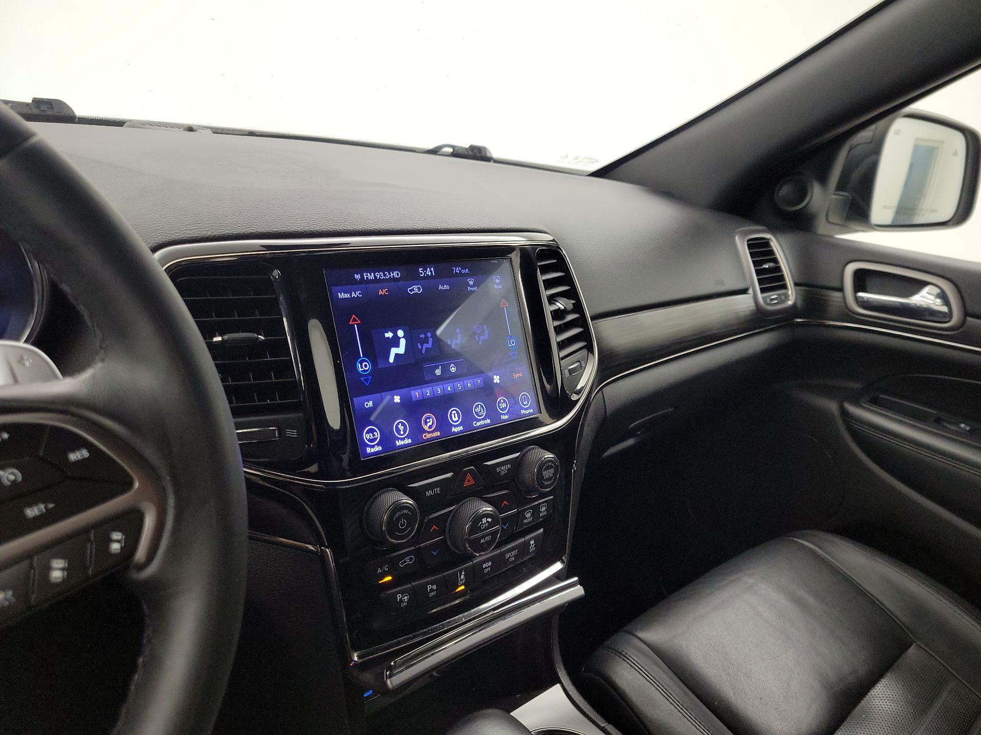 Thumbnail: 2019 Jeep Grand Cherokee - 17