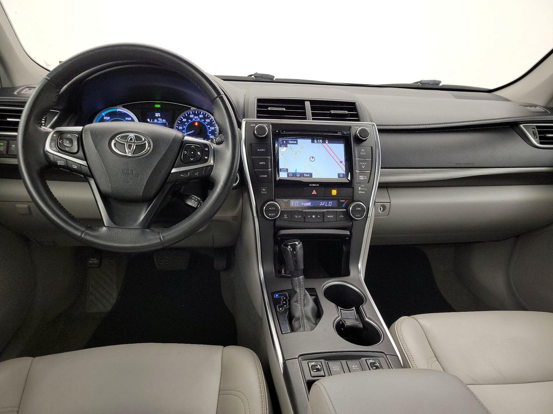 Thumbnail: 2017 Toyota Camry - 9