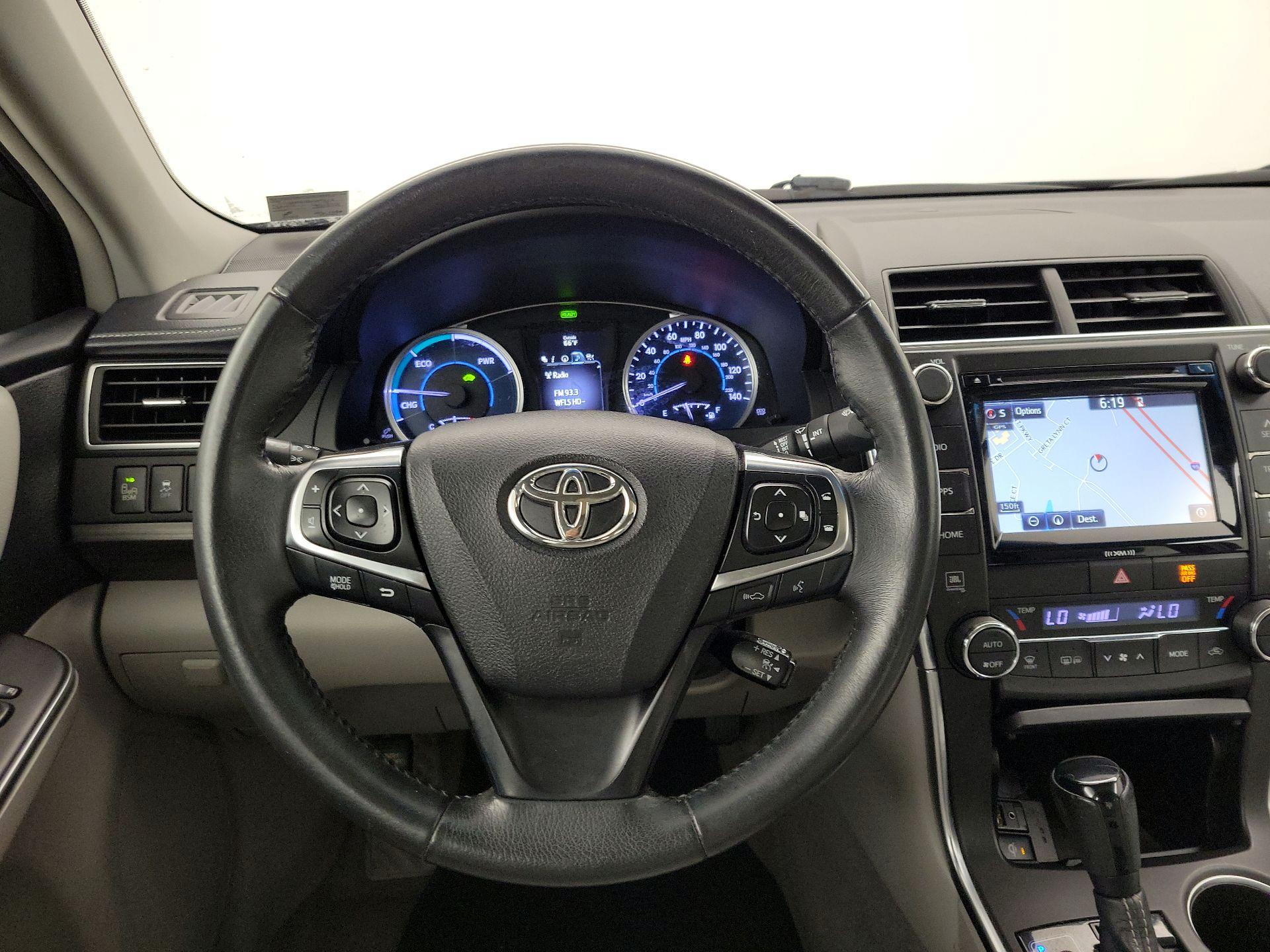 Thumbnail: 2017 Toyota Camry - 10