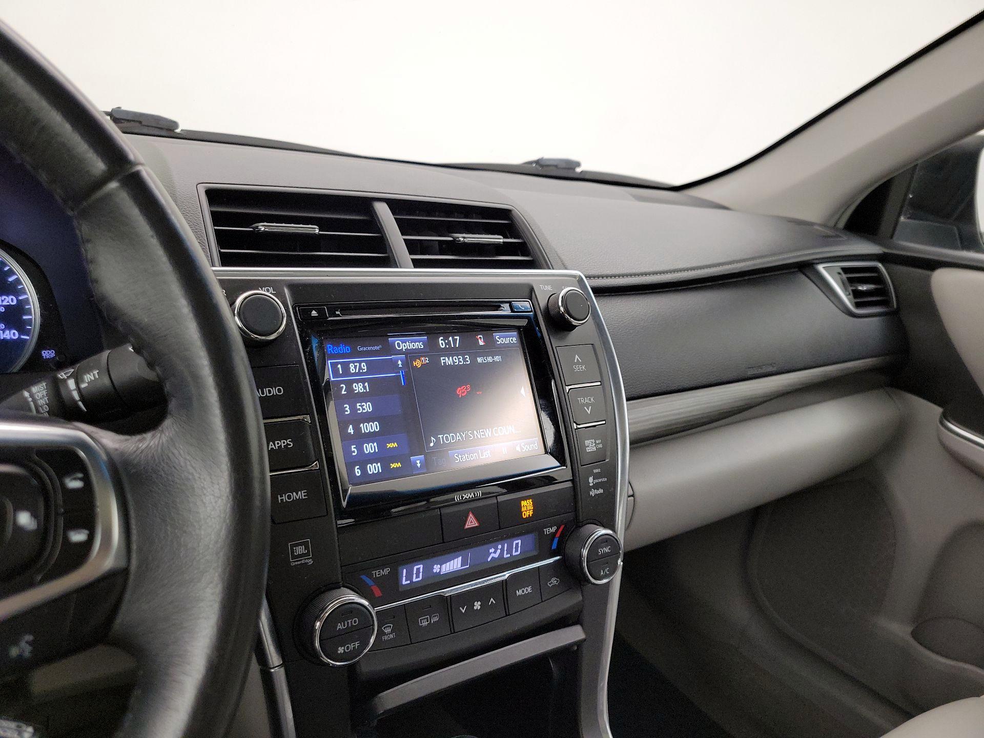 Thumbnail: 2017 Toyota Camry - 16