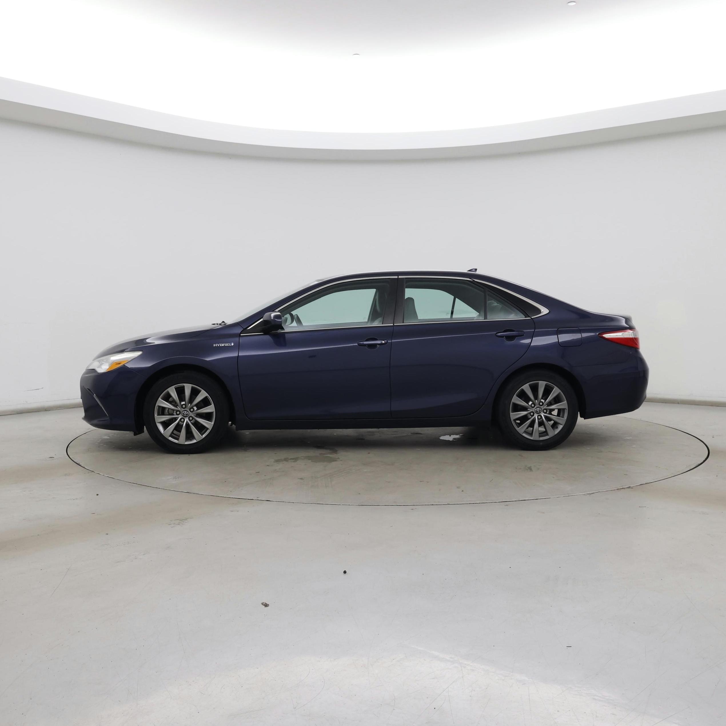 Thumbnail: 2017 Toyota Camry - 3