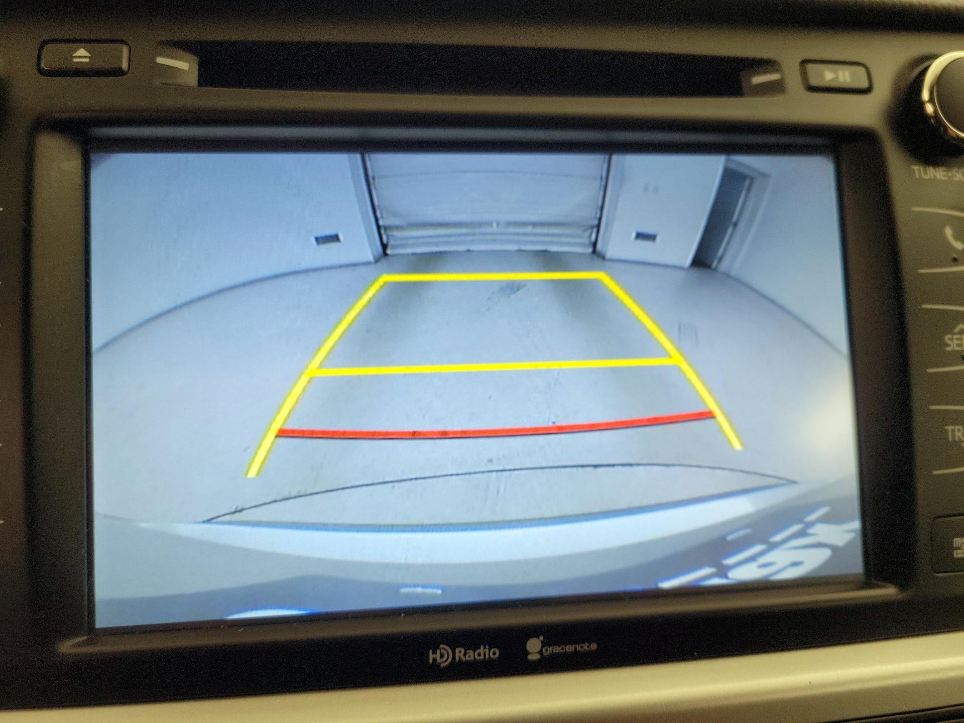 Thumbnail: 2015 Toyota Highlander - 15