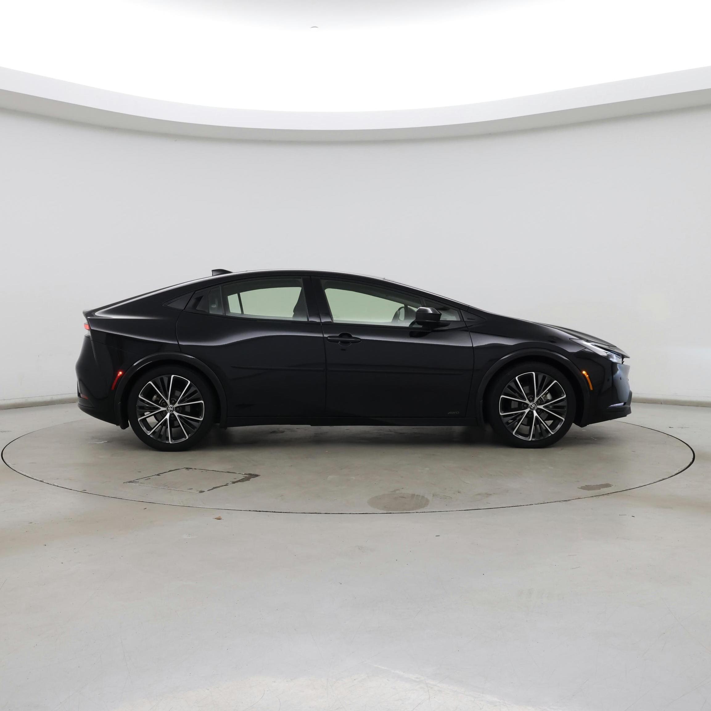 Thumbnail: 2023 Toyota Prius - 7