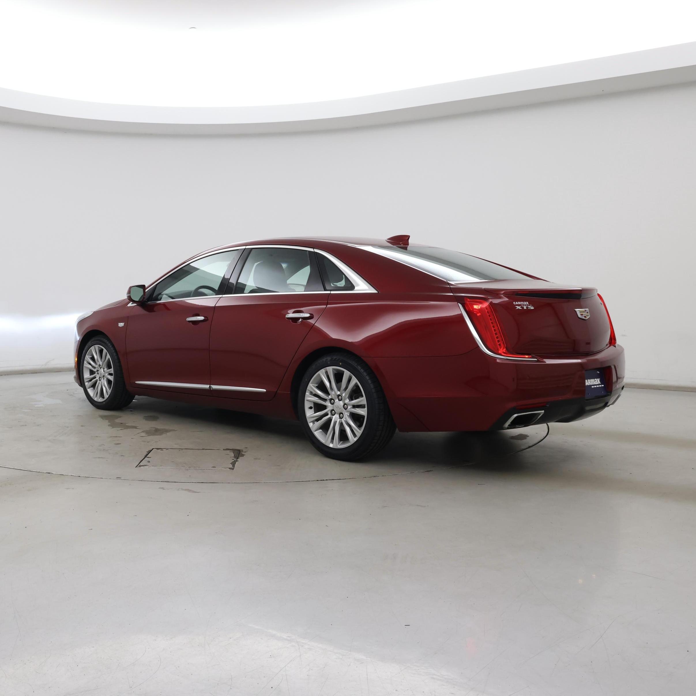 Thumbnail: 2018 Cadillac XTS - 2