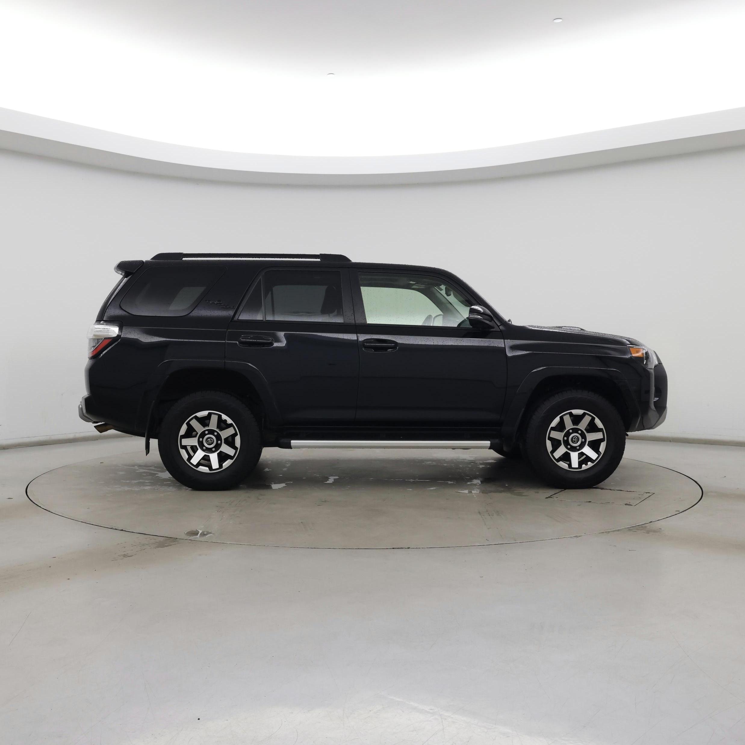 Thumbnail: 2021 Toyota 4Runner - 7