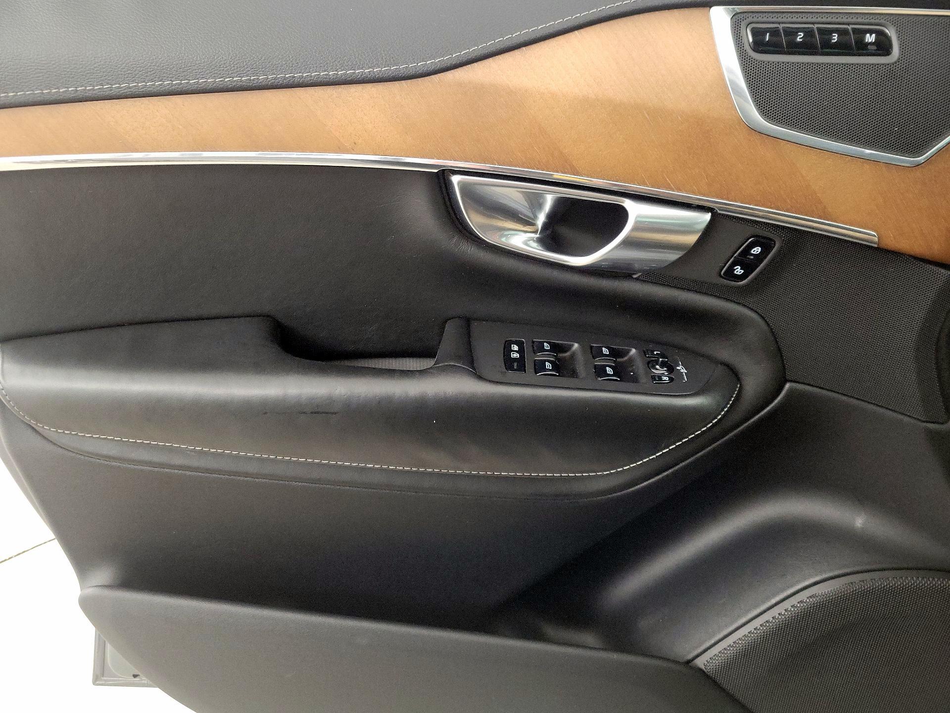 Thumbnail: 2018 Volvo XC90 - 12