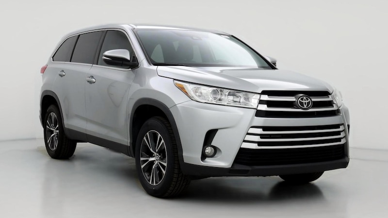 2019 Toyota Highlander LE Hero Image