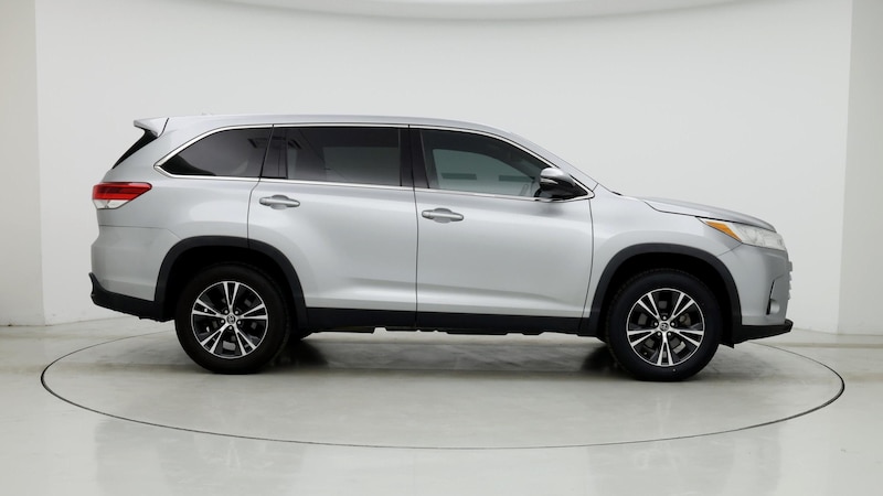 2019 Toyota Highlander LE 7