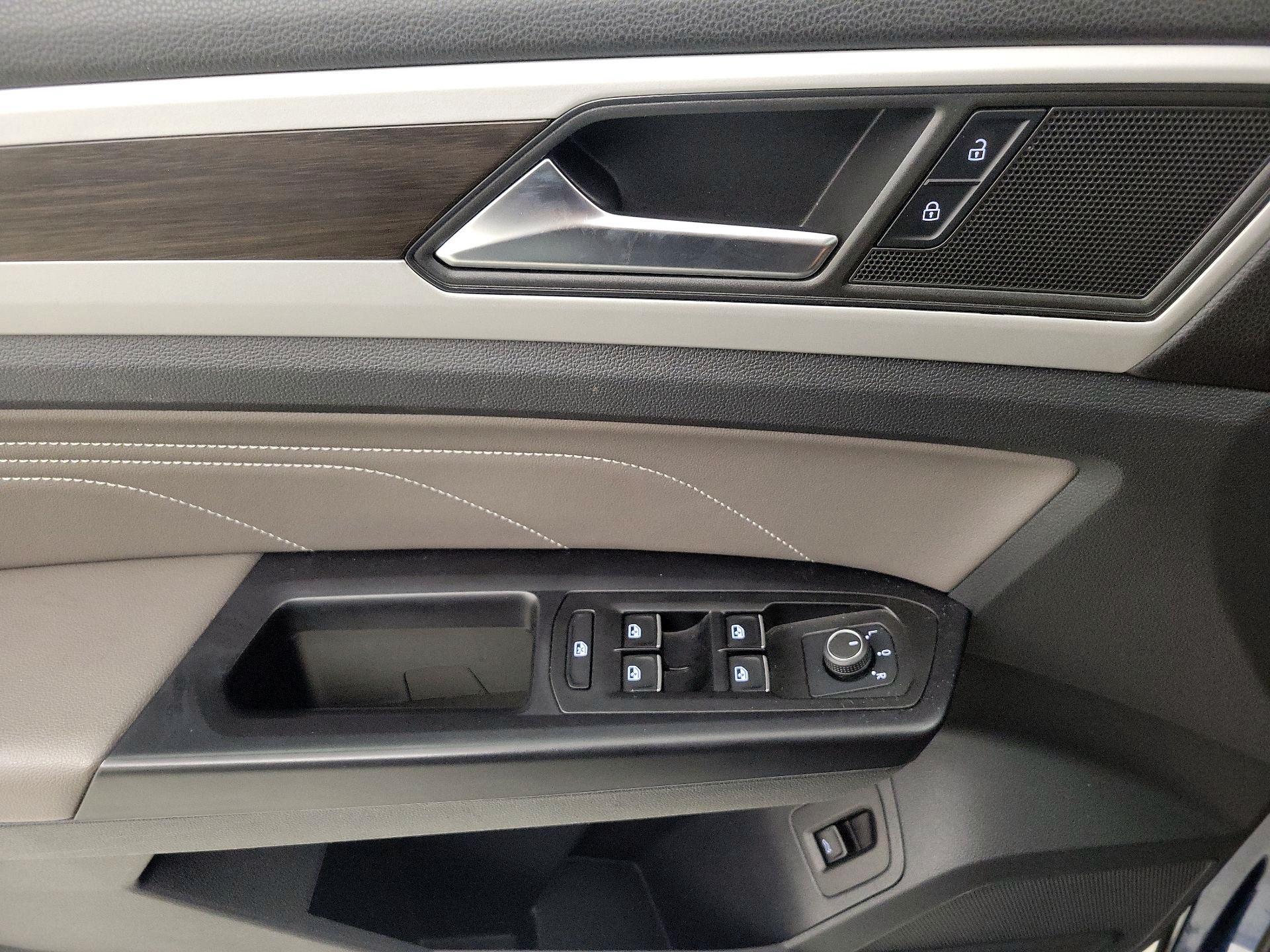 Thumbnail: 2021 Volkswagen Atlas - 12
