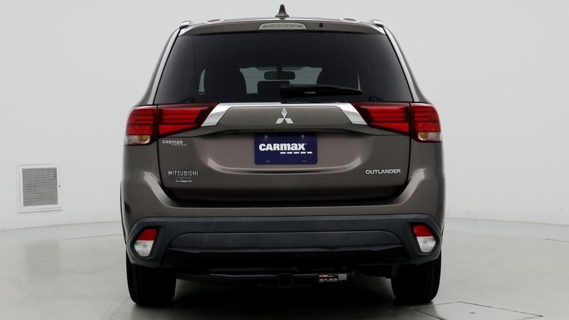 2018 Mitsubishi Outlander LE 6