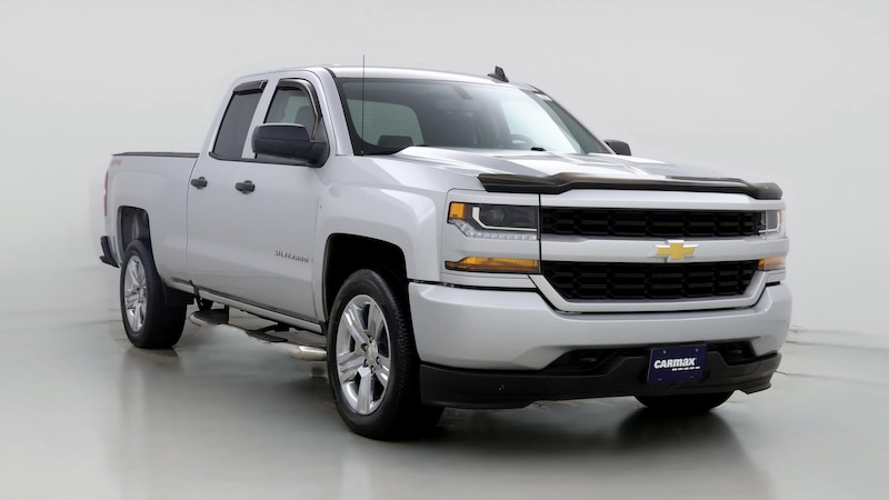 2017 Chevrolet Silverado 1500 Custom Hero Image