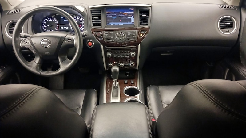 2015 Nissan Pathfinder SL 9