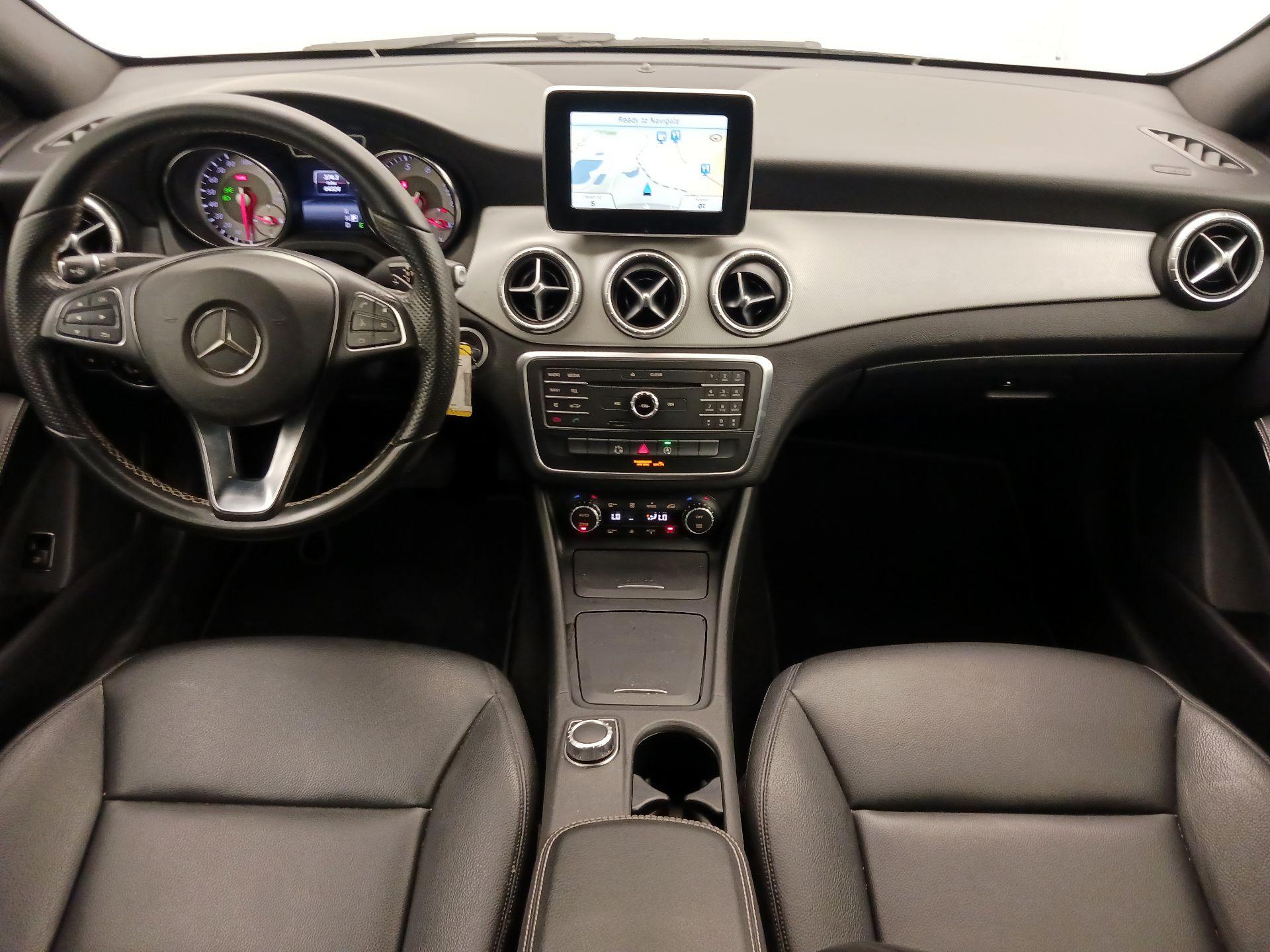 Thumbnail: 2015 Mercedes-Benz CLA - 9