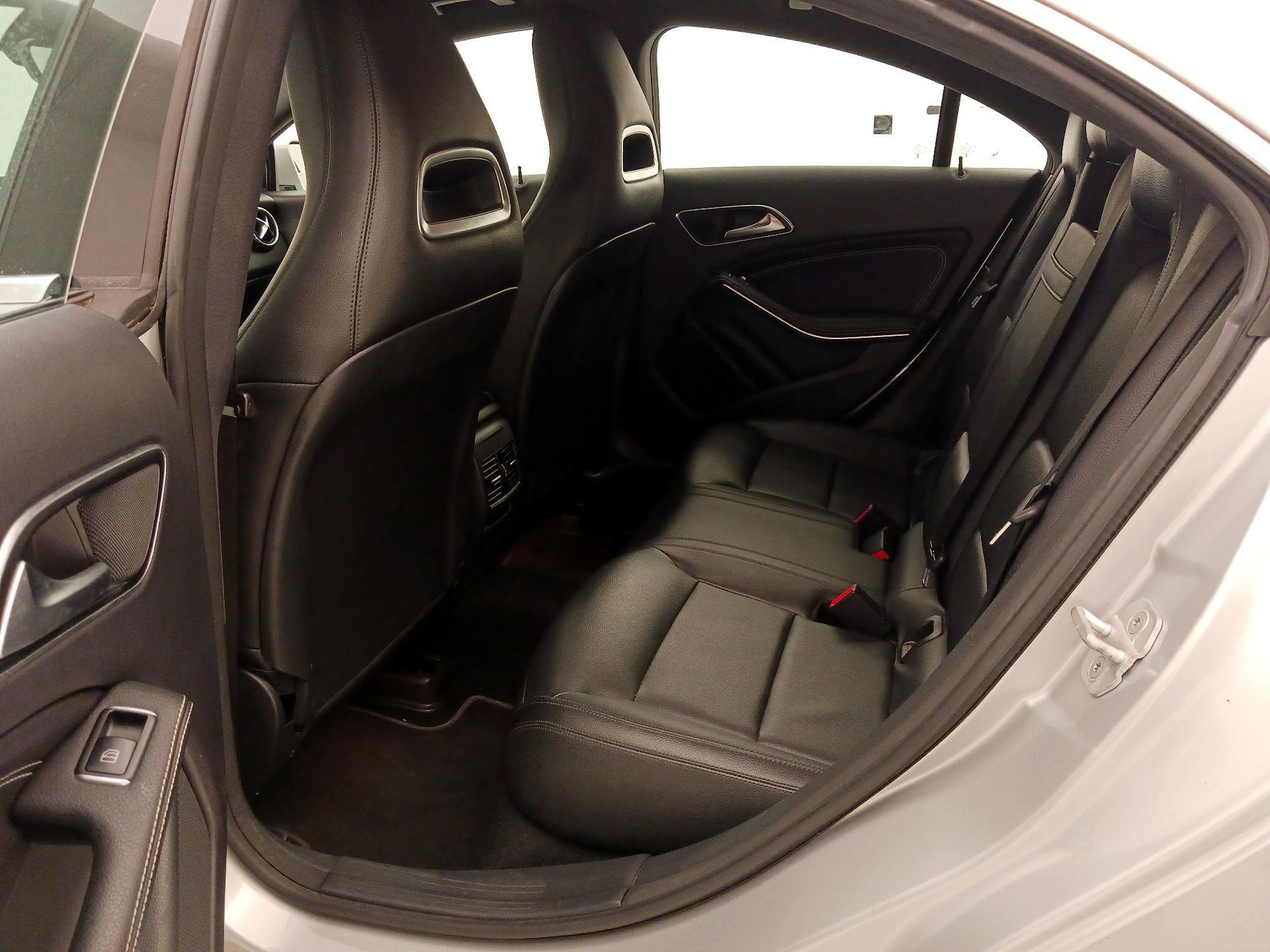 Thumbnail: 2015 Mercedes-Benz CLA - 20