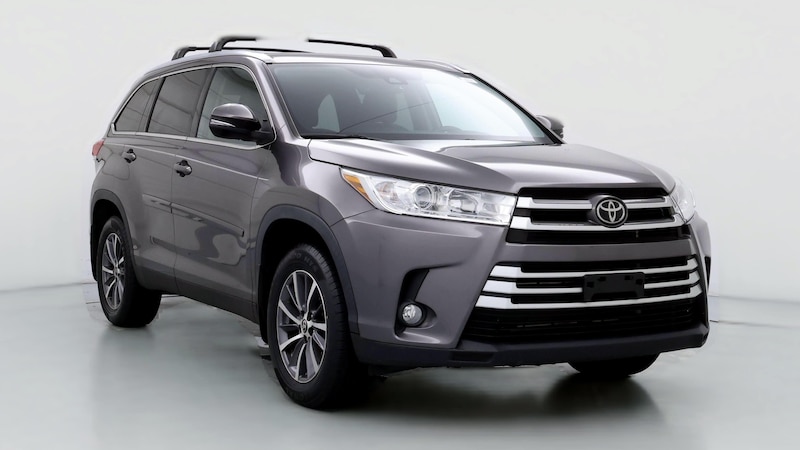 2019 Toyota Highlander XLE Hero Image