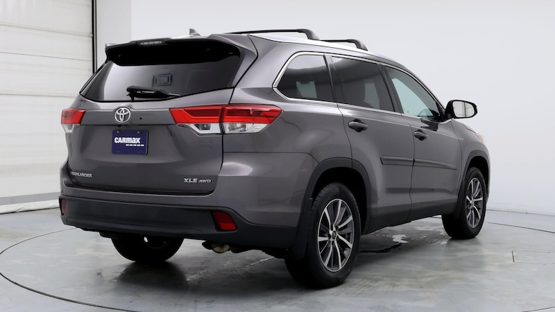 2019 Toyota Highlander XLE 8