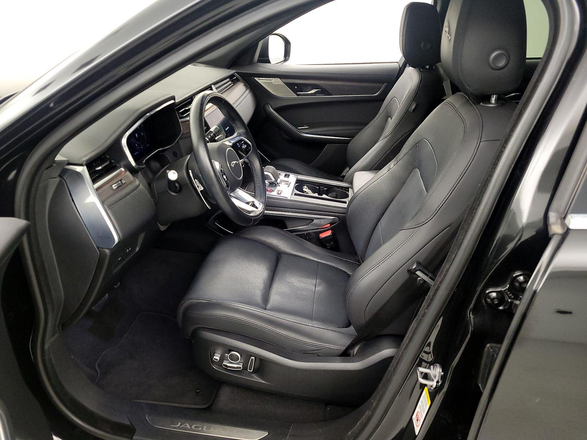 Thumbnail: 2021 Jaguar F-Pace - 9