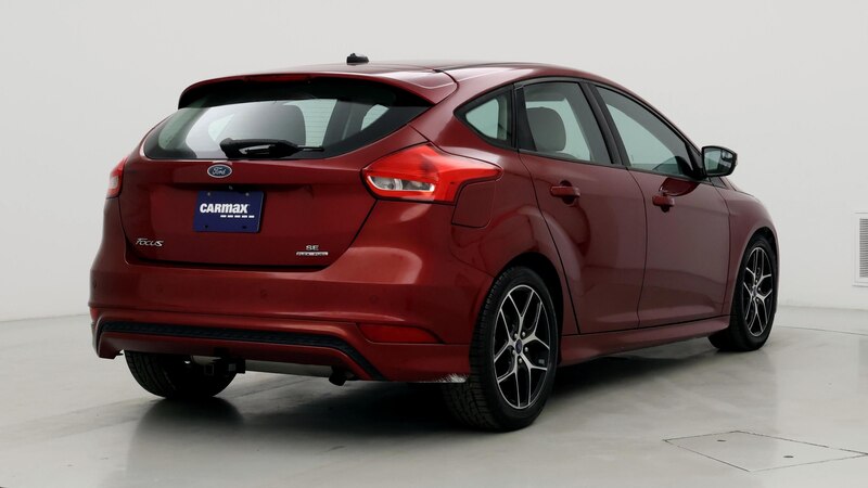 2015 Ford Focus SE 8