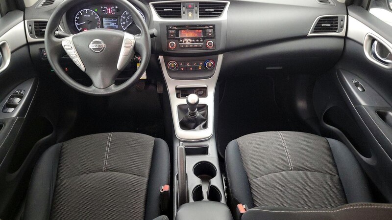 2015 Nissan Sentra S 9