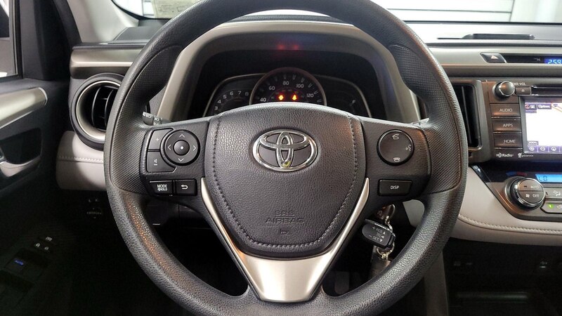 2015 Toyota RAV4 XLE 10