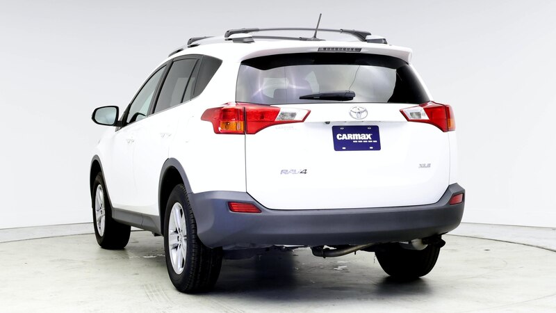 2015 Toyota RAV4 XLE 2